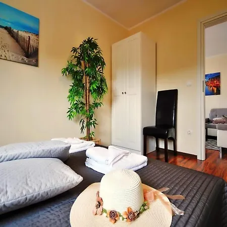 3-room With Balcony, Close To The * أوسترونيه مورسكية